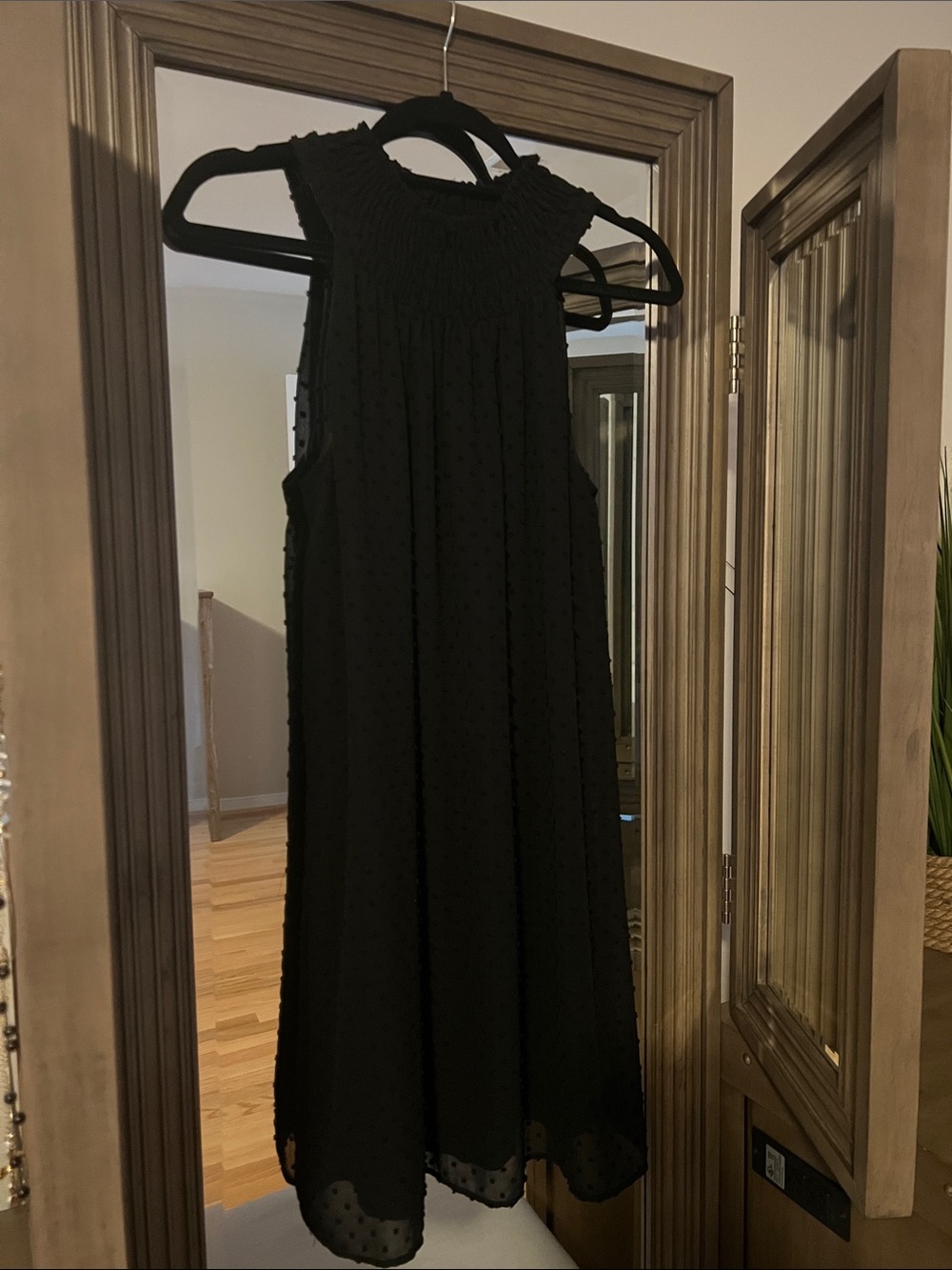 Zara Black Sleeveless Textured Midi Dress